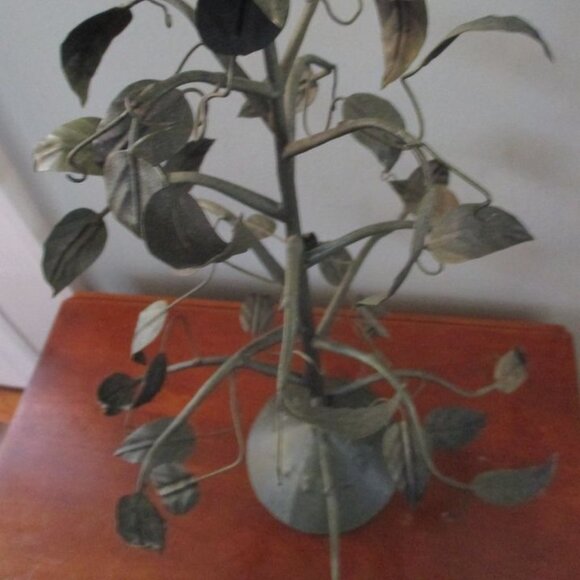Metal Leafy Tree Tabletop Decoration Centerpiece made in Guatemala - Picture 3 of 5
